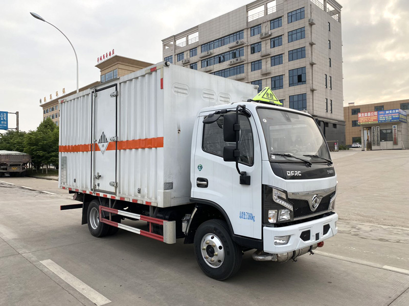 雜項(xiàng)危險(xiǎn)物品廂式運(yùn)輸車(chē)，廂式運(yùn)輸車(chē)，楚勝汽車(chē)集團(tuán)